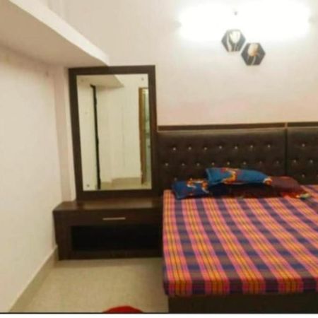 Chinta Haran Rest House Deoghar Room photo
